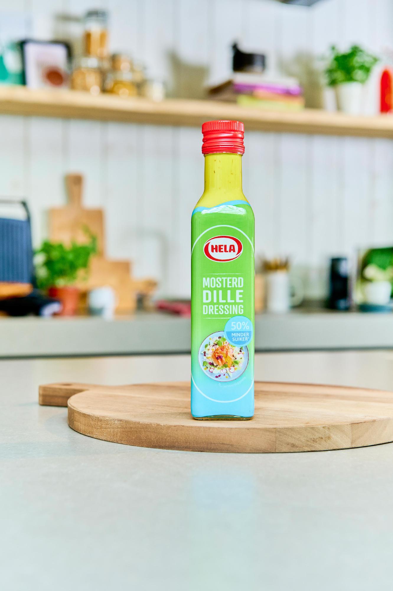 Hela dressing 50% minder suiker packaging design